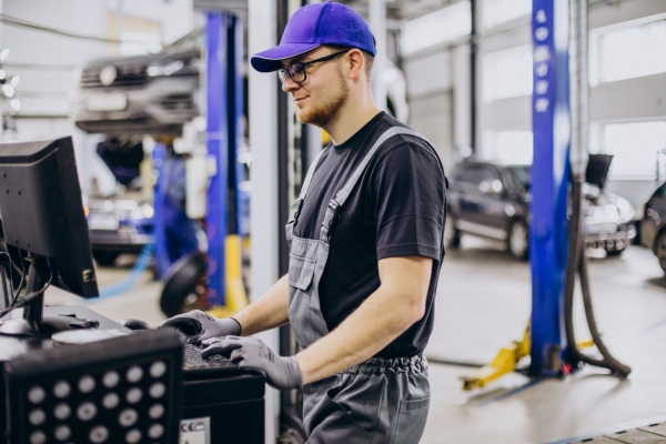 How to Choose the Best Car Repair Workshop in Musaffah